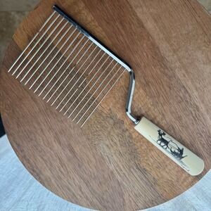 Vintage Scrimshaw Cake‎ Breaker Cutter Nuguruk Carving Alaska Sled Reindeer